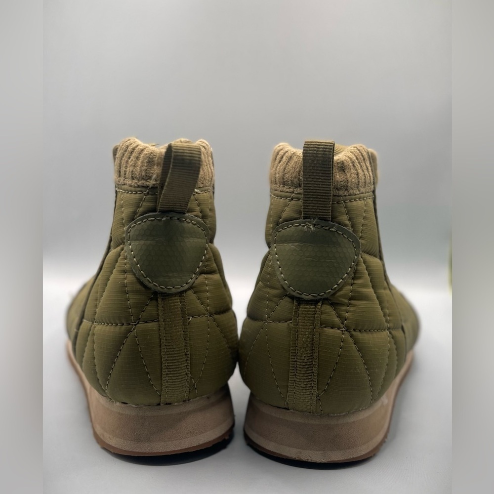 Teva Women's Sneaker Ember Mid Boots, Size 5 View 5